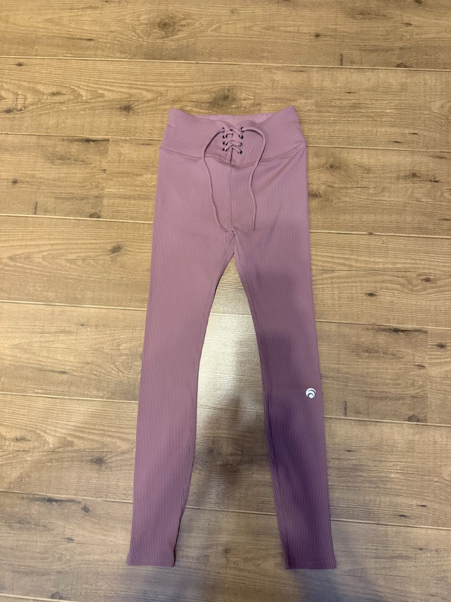 Oceansapart Leggings: Leggings Oceans Apart Flieder  – Usato da Mümliswil venduto da eliaane