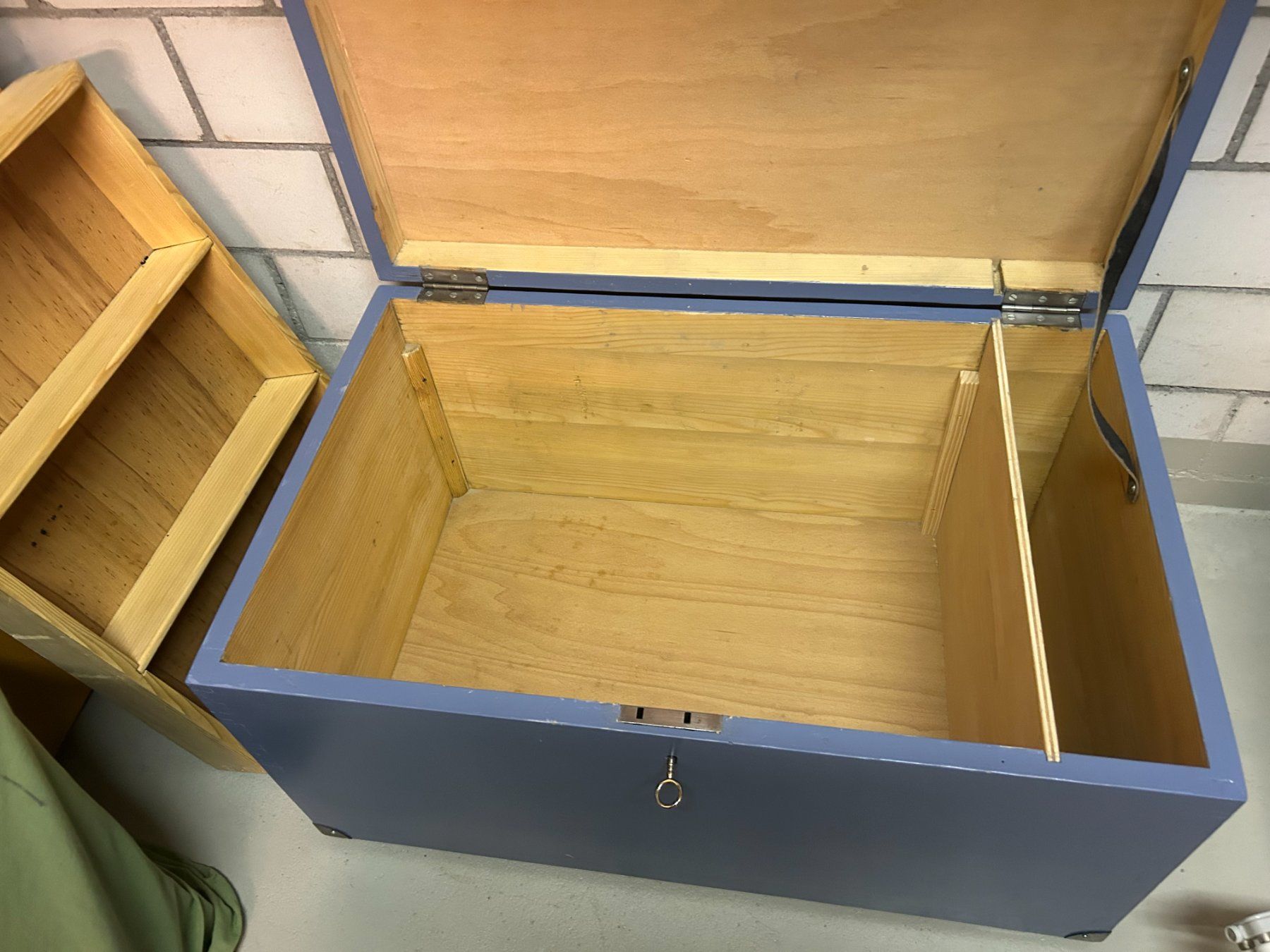 Truhen: Holz Truhe – Gebraucht aus Würenlingen von 12345678 1