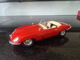 Jaguar E Cabriolet 1961 1/18