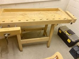 Werkbank massiv Holz guter Zustand