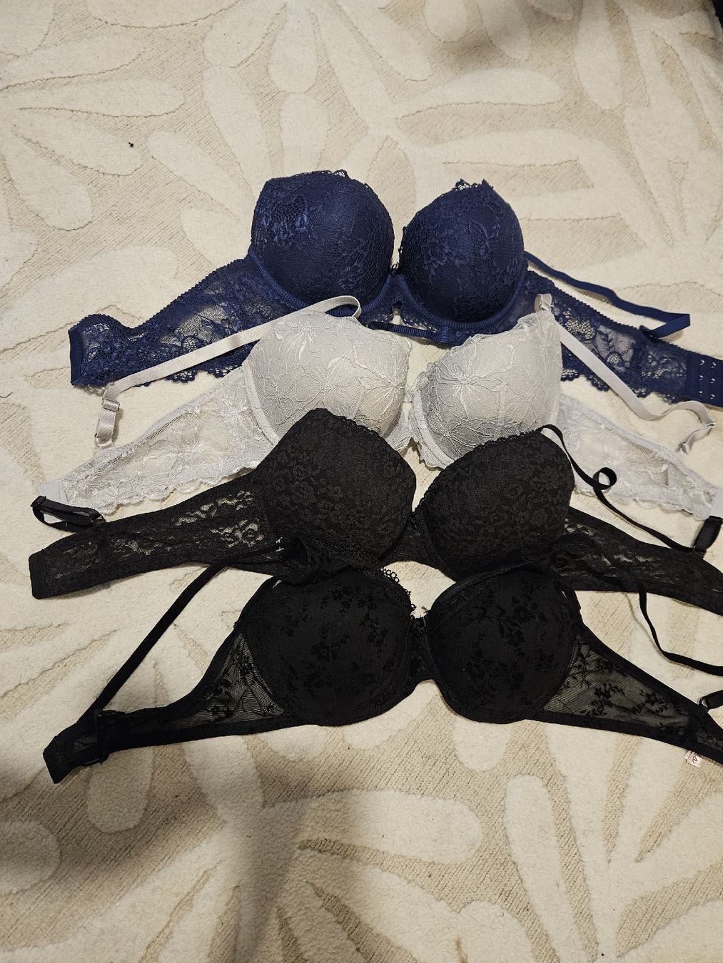 Altra biancheria intima: BH Set/80B bis 85C – Usato da Baar venduto da BlackCat_13