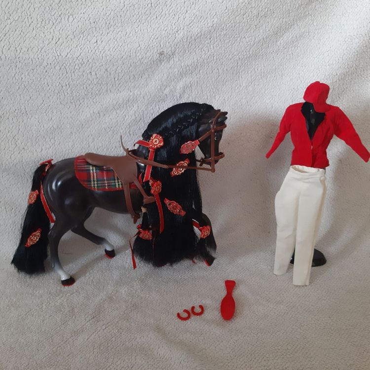 Lot Barbie 1993/1994 – Cheval étincelant émeraude + 2 Poupées Barbie – Mattel