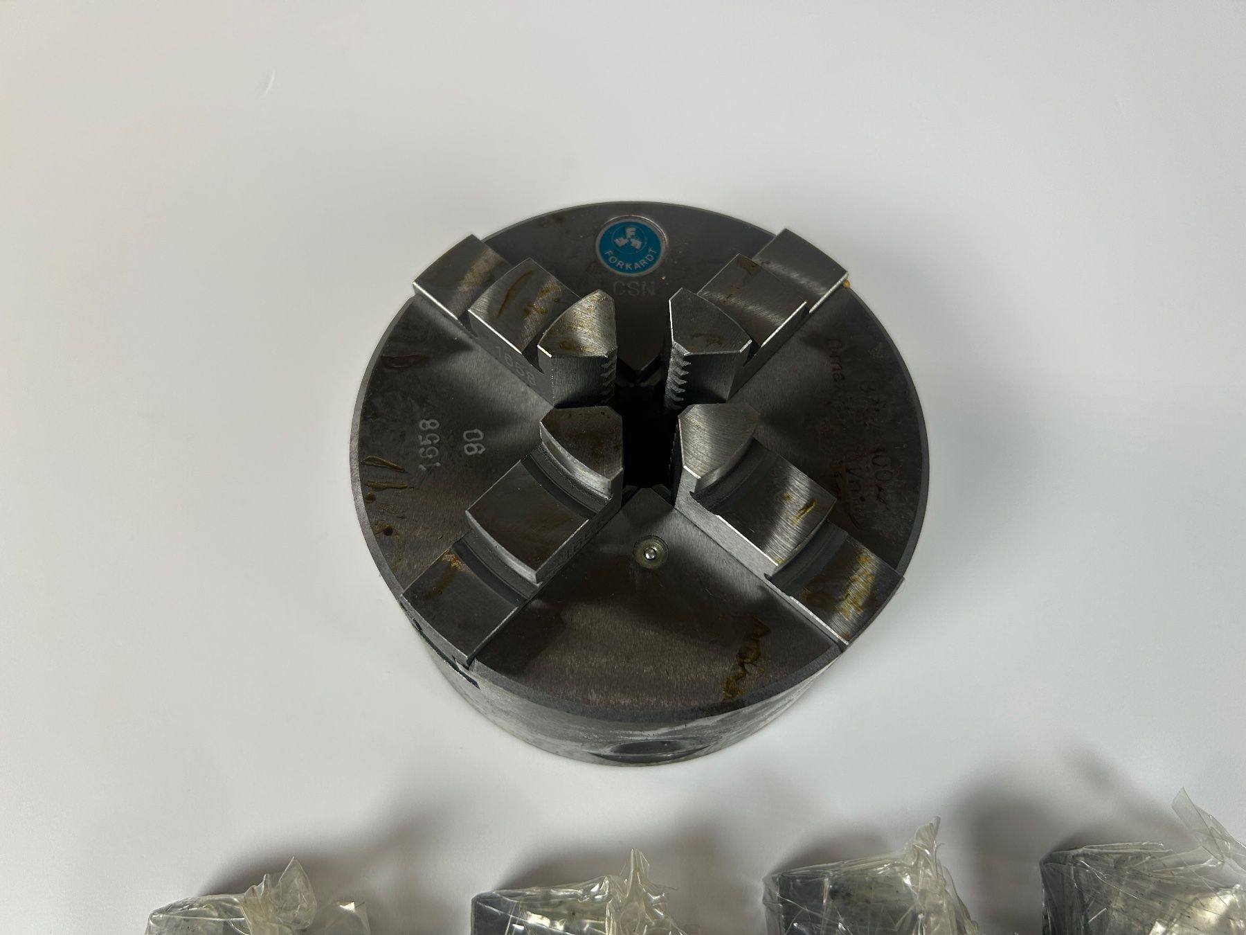 Tutti gli attrezzi: FORKARDT 4-Backen Planspiralfutter Neu – Usato da Rothenfluh venduto da BitterlinPartner 2