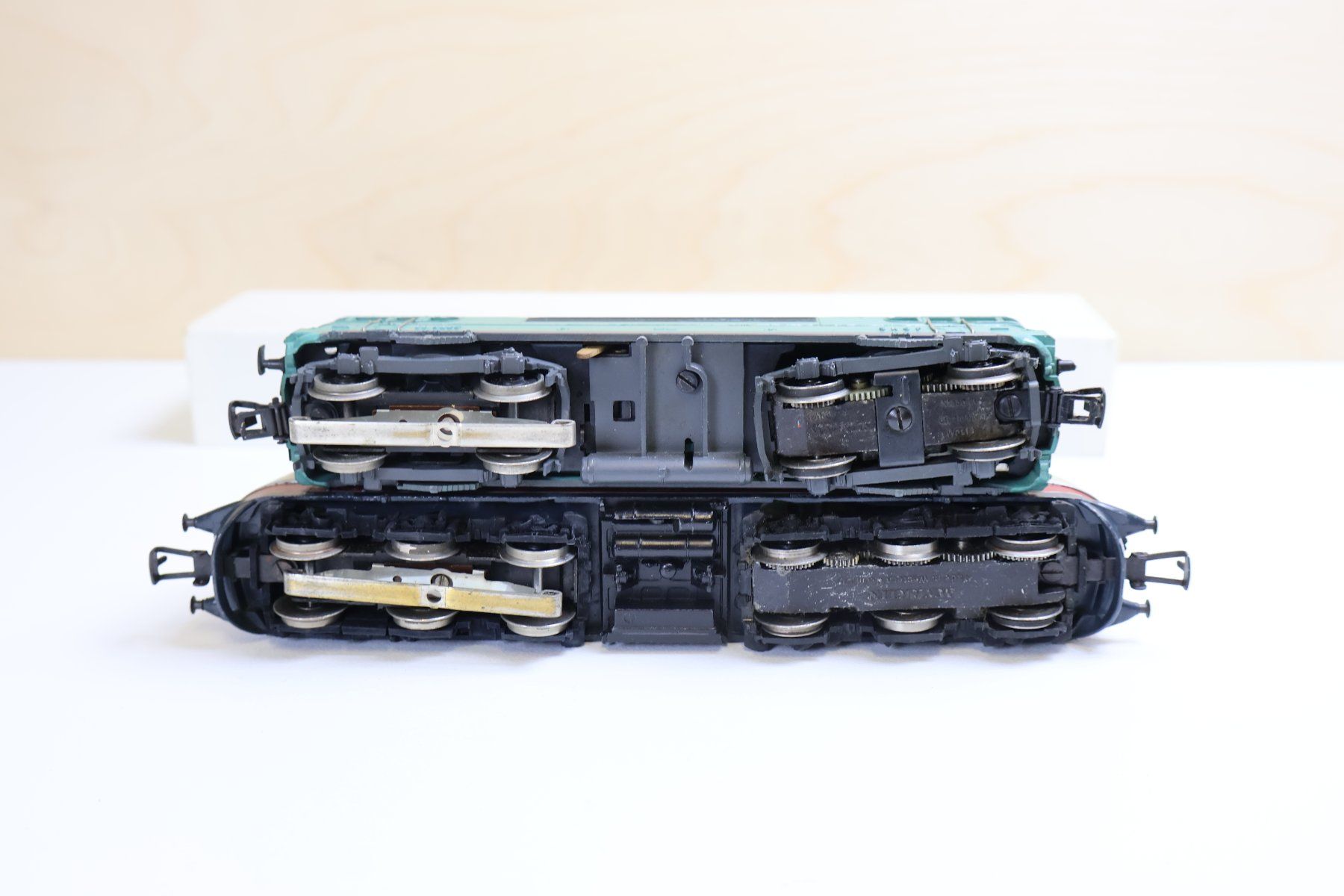 Märklin Modellini di ferrovie: Märklin SNCF E-Lok + TEE E-Lok - H0 Doppelpack – Usato da Winterthur venduto da Monstera 7