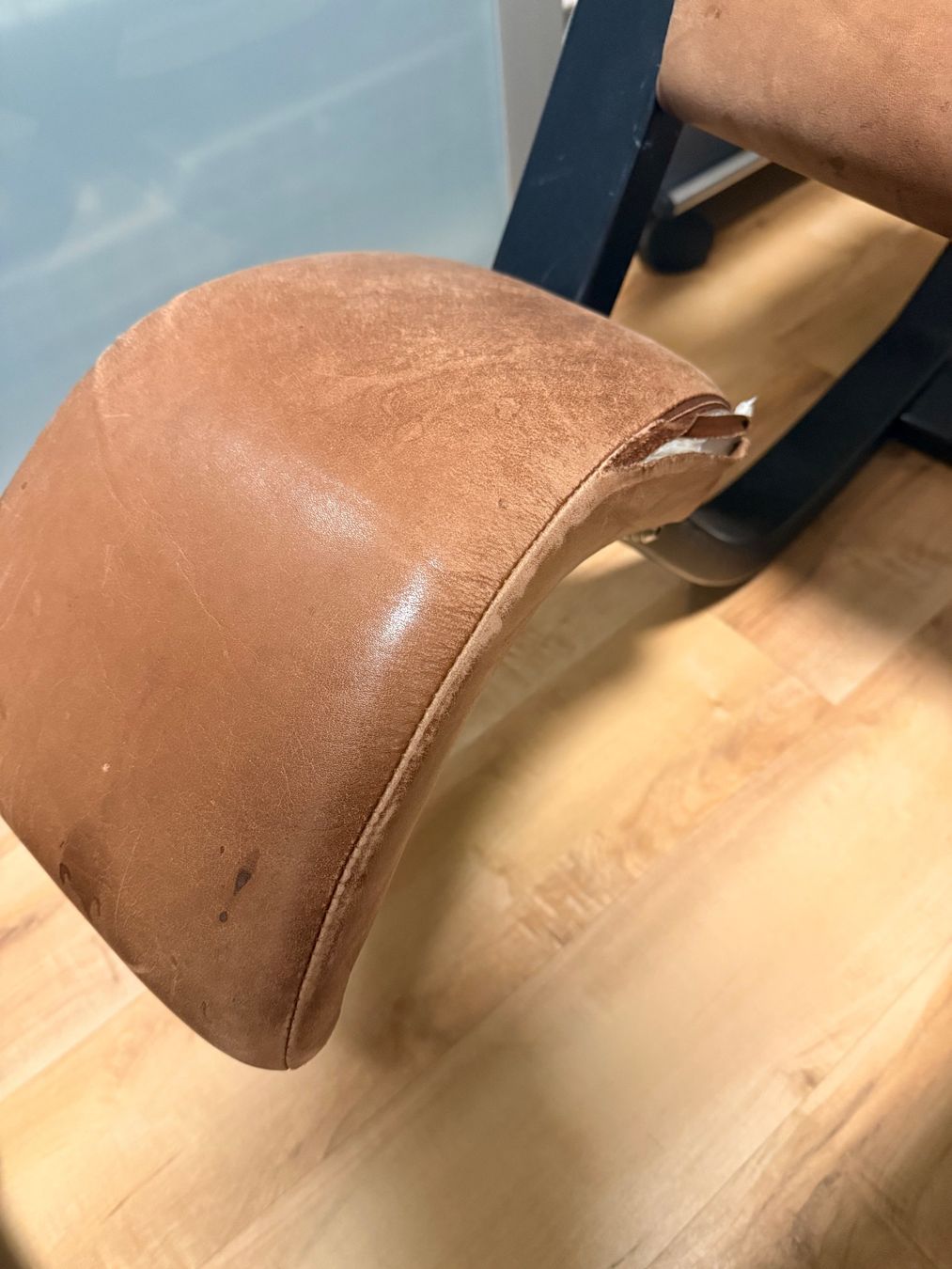Stokke Poltrone: Original Leder Stokke Balance Gravity – Usato da Solothurn venduto da NUVICO 6