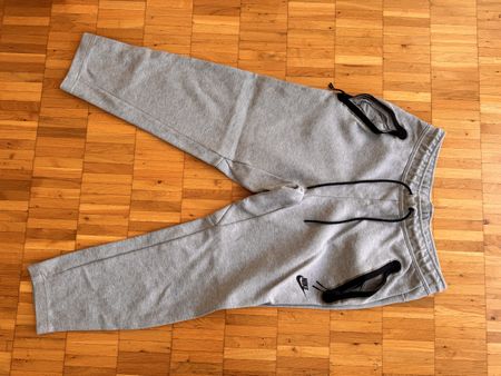 Nike Tech Fleece Jogginghose grau Grösse M guter Zustand