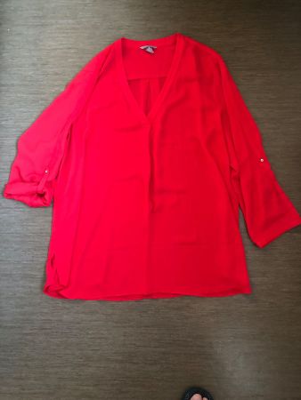 Rote Damenbluse, Grösse 54
