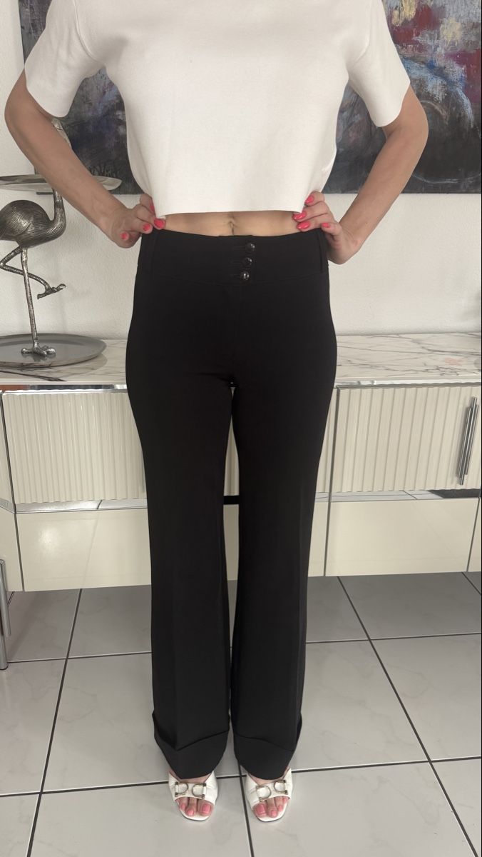 Hosen: Damen Hose Schwarz Grösse M – Gebraucht aus Altendorf von Ro 1