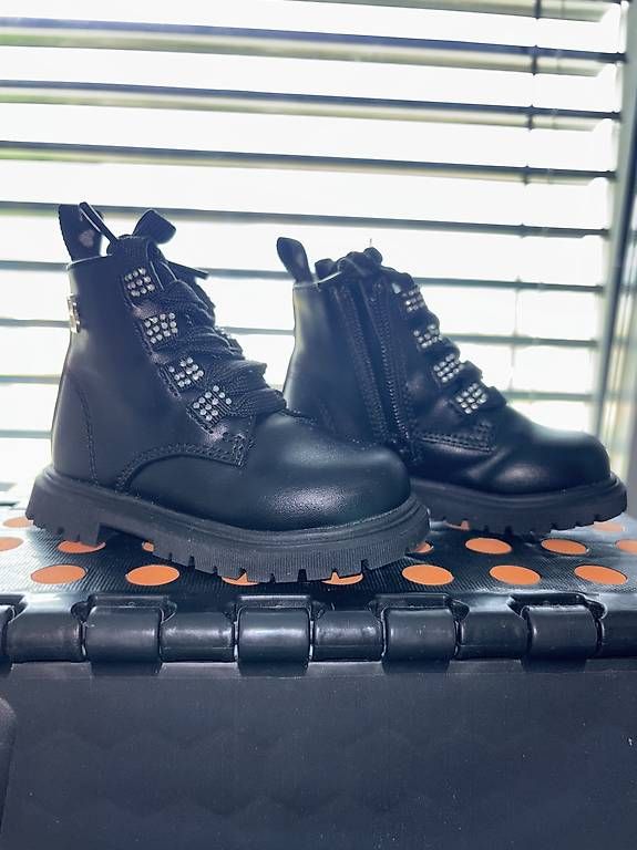 Chaussures garçon: Scarponcino per bimba  – D'occasion à Mendrisio par Nikolas282 1