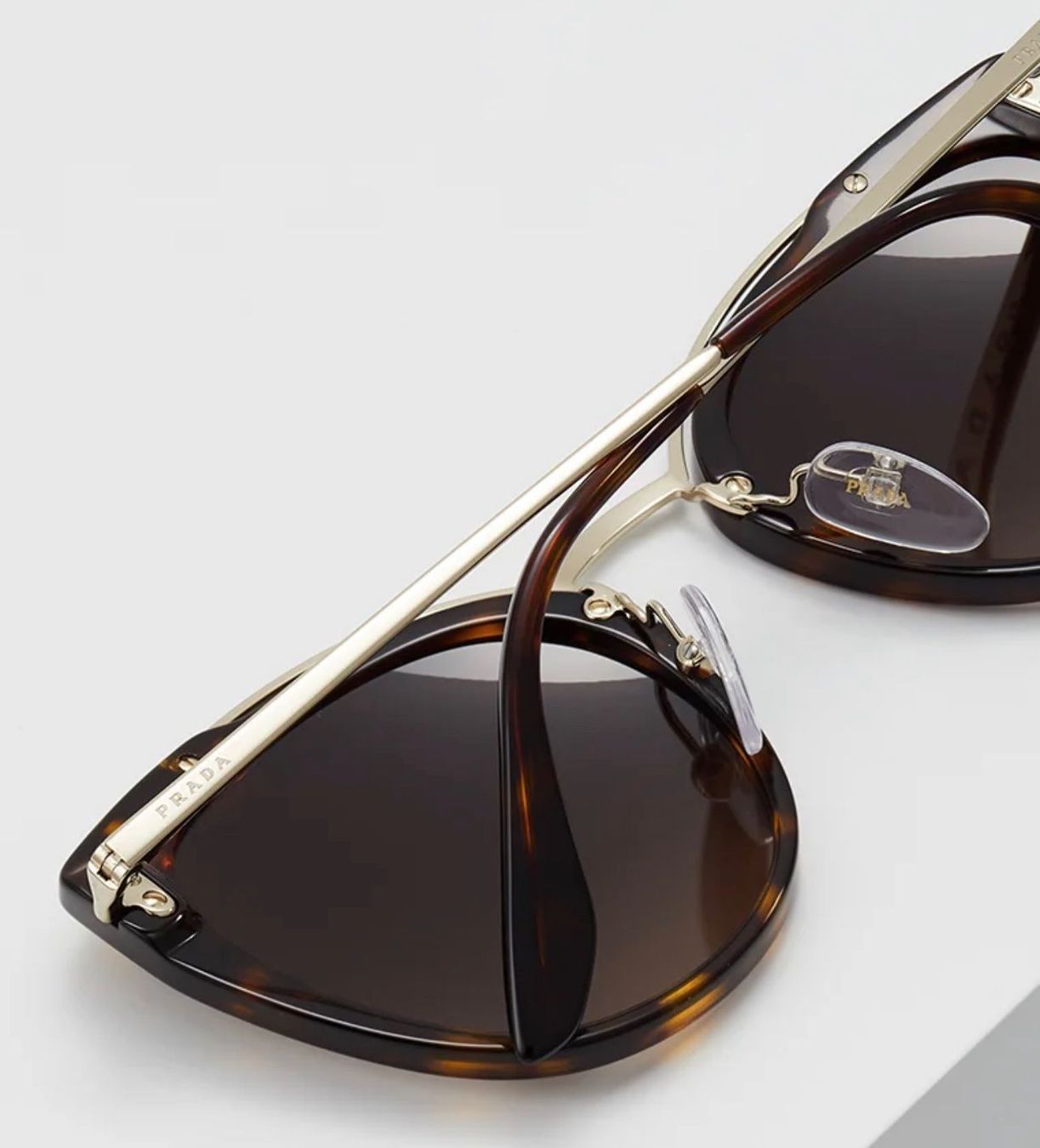 Prada Occhiali & Lenti: Prada Damen Sonnenbrille – Nuovo e nell'imballaggio originale da Oberaach venduto da Dandy2021 1