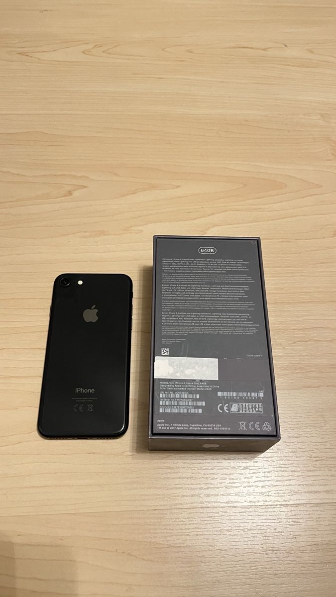 Apple Portables: iPhone 8 schwarz – D'occasion à Zug par Natatu 1