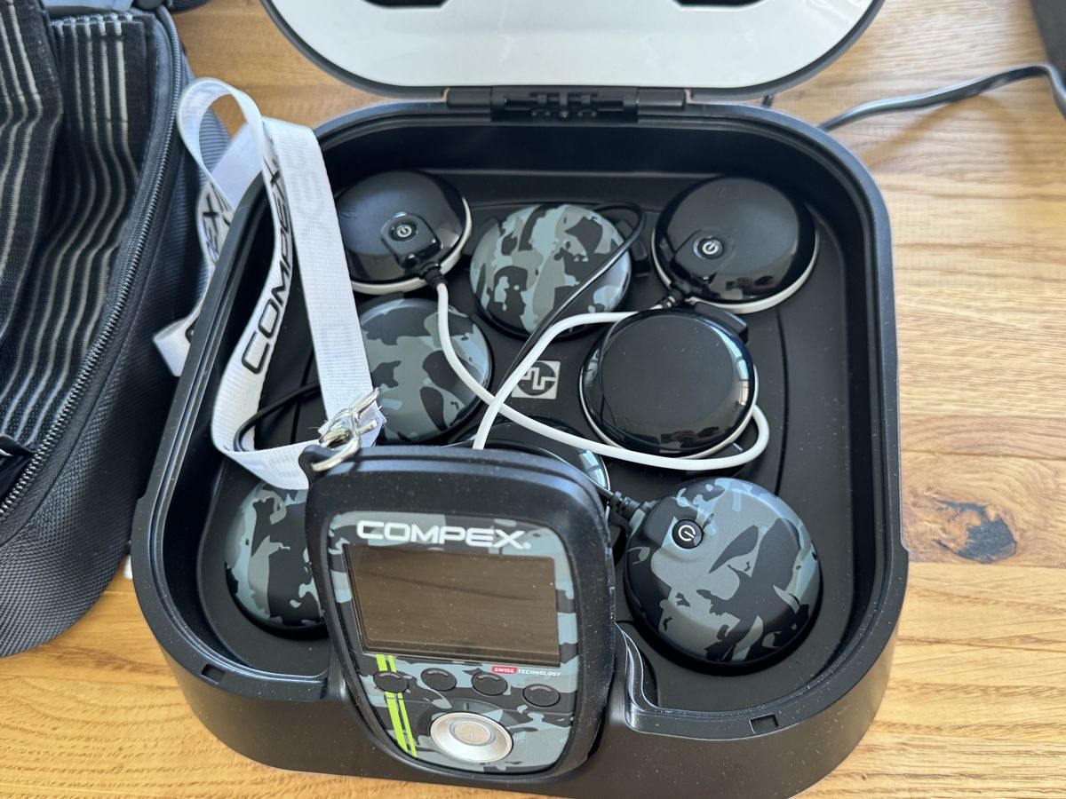 Compex Appareils de massage: Compex SP-8  – D'occasion à Steffisburg par pwi_l5k5 2