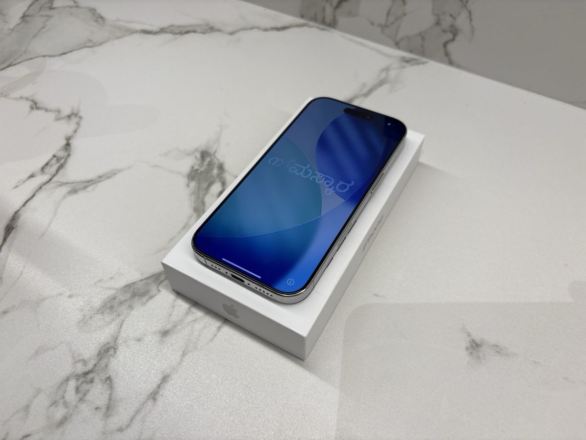 Apple Portables: iPhone 16 Pro, Withe Titanium, 256GB – D'occasion à Neuenegg par CarreraT 2
