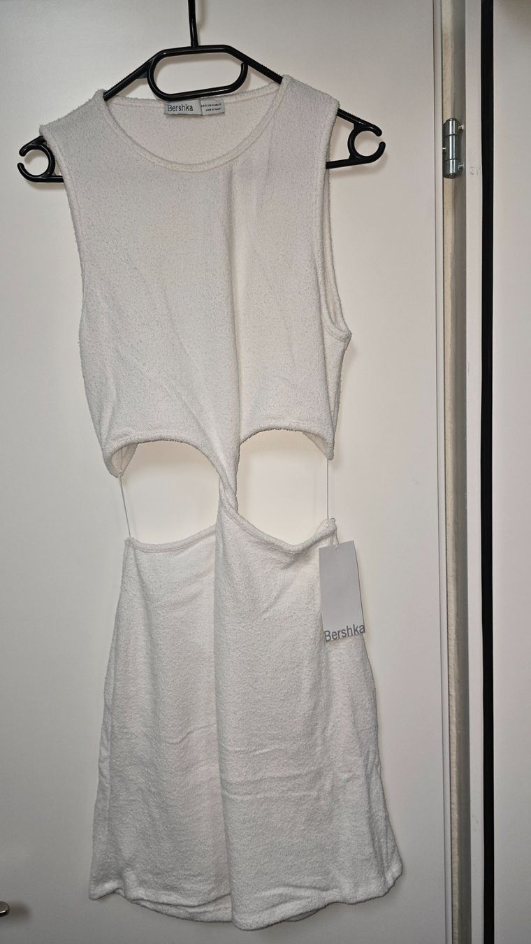 Bershka Vestiti: Strandkleid NEU XL – Nuovo e nell'imballaggio originale da Opfikon venduto da rockqueen666