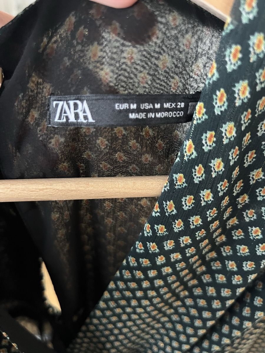 Zara Robes: Robe verte courte – D'occasion à Neuchâtel par Ariane_vn00 2