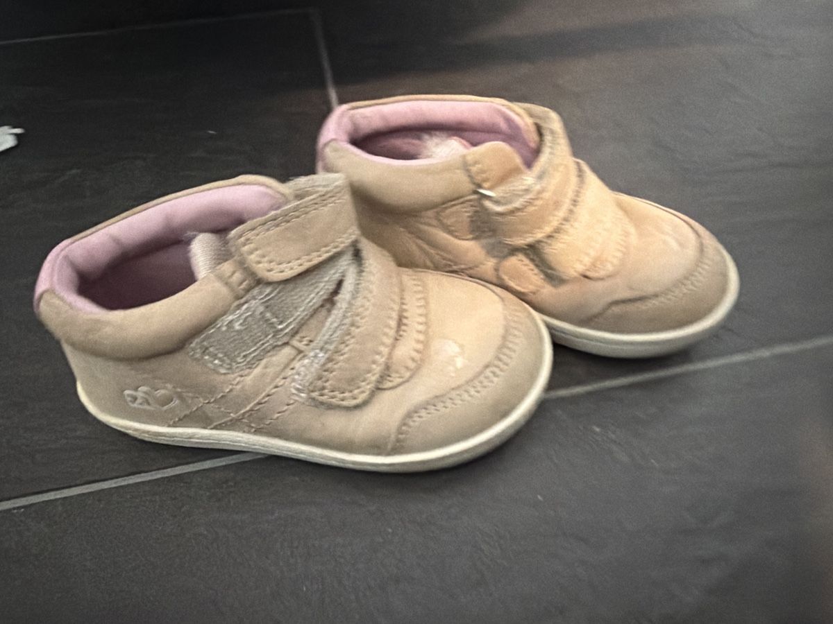 Elefanten Scarpe per ragazze: Lernlaufschuhe Elefanten selection Gr. 22 – Usato da Oftringen venduto da LikeiT 2
