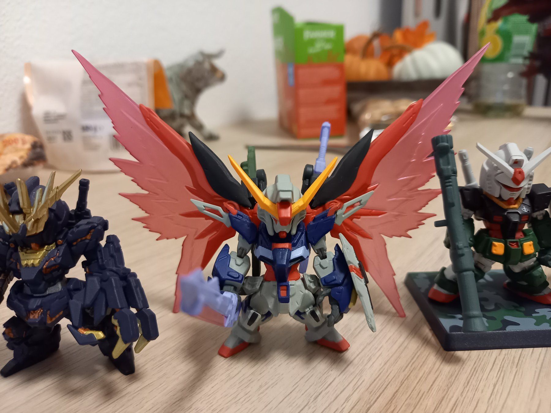 Bandai Kit di modellismo & Modellini statici: Gundam Converge Mini Figures Strike, Destiny, Banshee, RX-78 – Usato da Caslano venduto da mecha_gundam 2
