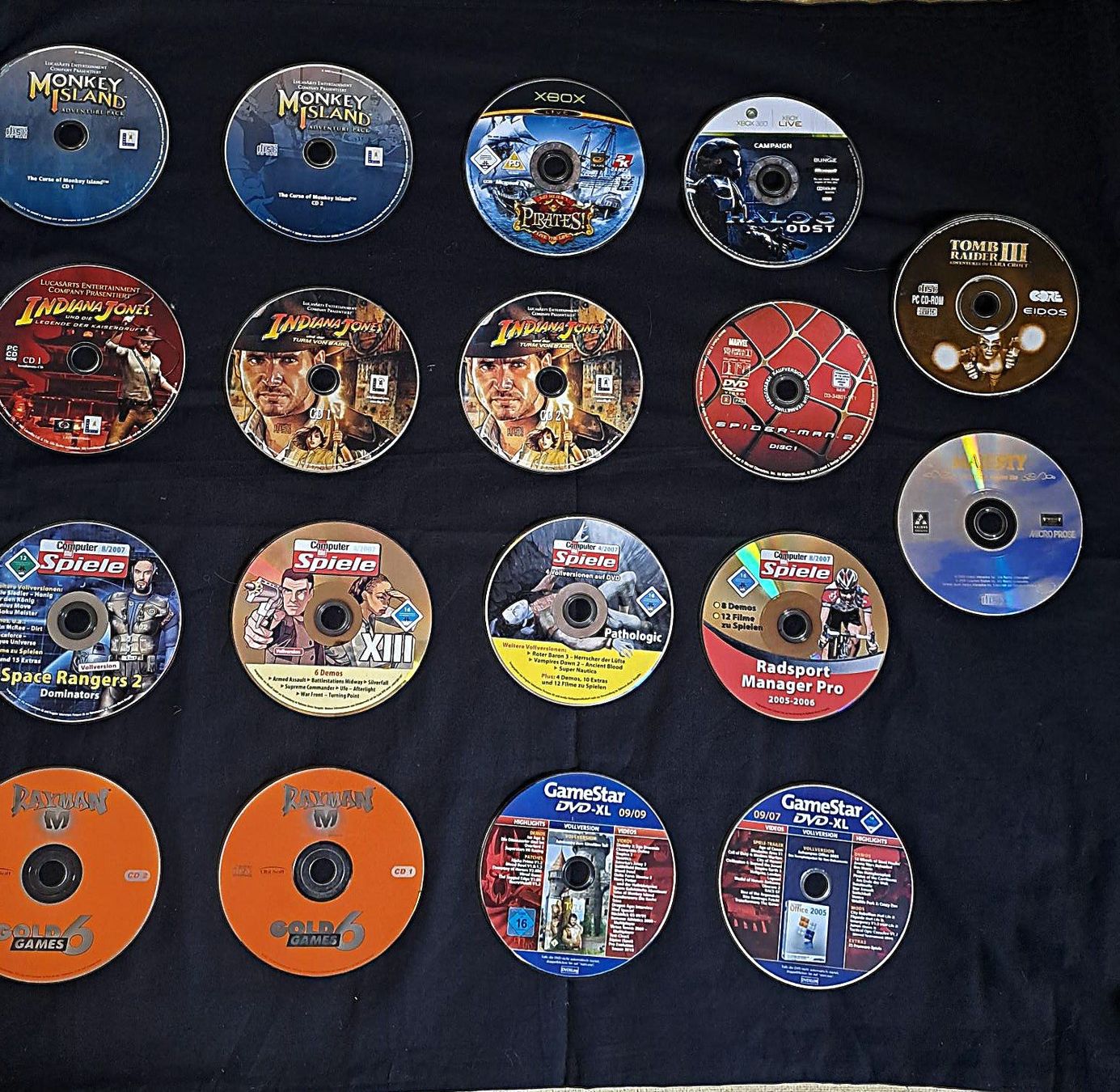 Microsoft Giochi: 22 RetroGames, CD Rom, PC, XBox, DVD King Kong,  Playstation – Usato da Zürich venduto da leachim321