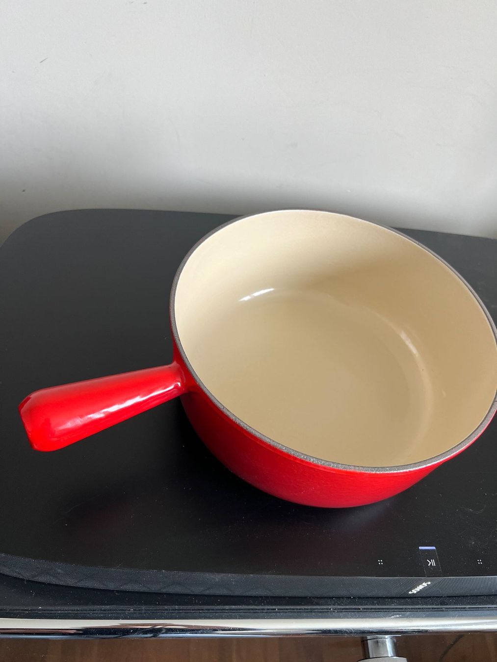 Le Creuset Helle Emaille Angebrannt