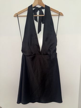 Kleid Zara schwarz rückenfrei mit Bindeband Grösse L neu