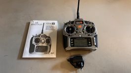 Spektrum DX8 Fernsteuerung mit Anleitung und Ladegerät
