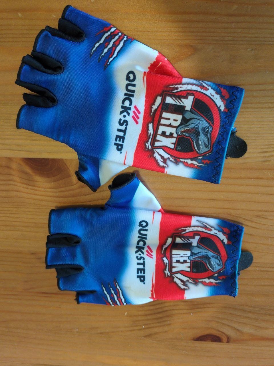 Guanti & manicotti: Fahrradhandschuhe Velo – Usato da Basel venduto da donteatyellowsnow
