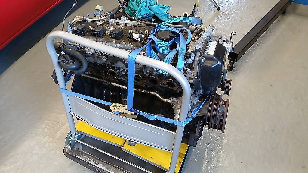 Toutes les pièces auto: Lexus IS 200 Motor – D'occasion à Leimbach AG par Alex_01 1