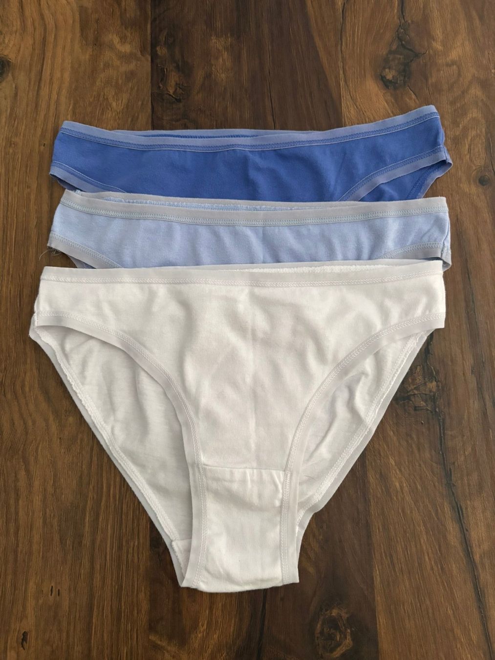 Altra biancheria intima: 3 Stück esmara Slips blau/hellblau/weiss - Grösse S – Usato da Kleinandelfingen venduto da Baba23