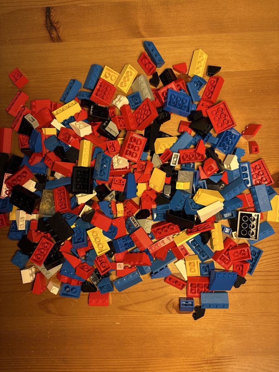 Lego Baukästen: Lego Dachteile – Gebraucht aus Verscio von Foroglio