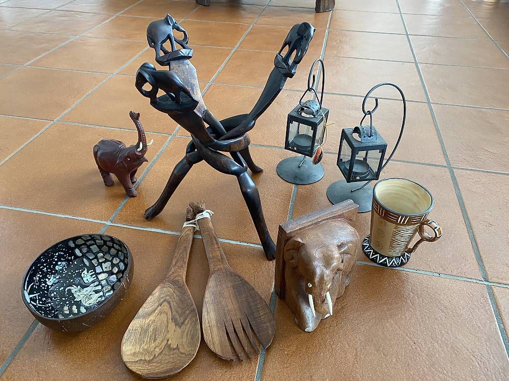Tutte le decorazioni: Artigianato Africano  – Usato da Cureglia venduto da Alevintage74
