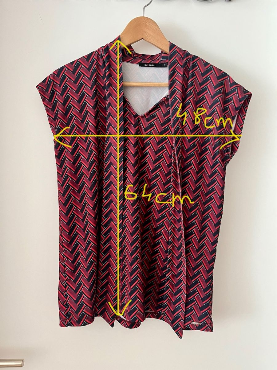 Camicette: Monnari Blouse, Size M, Geometric Pattern, Tie Neck, Excelle – Usato da Zürich venduto da Ironetka