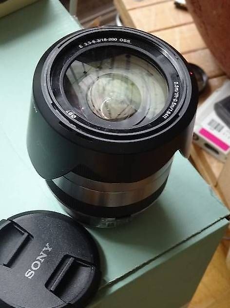 Sony Objektive: Sony SEL 18-200MM E-MOUNT – Gebraucht aus Buttisholz von buttiholli