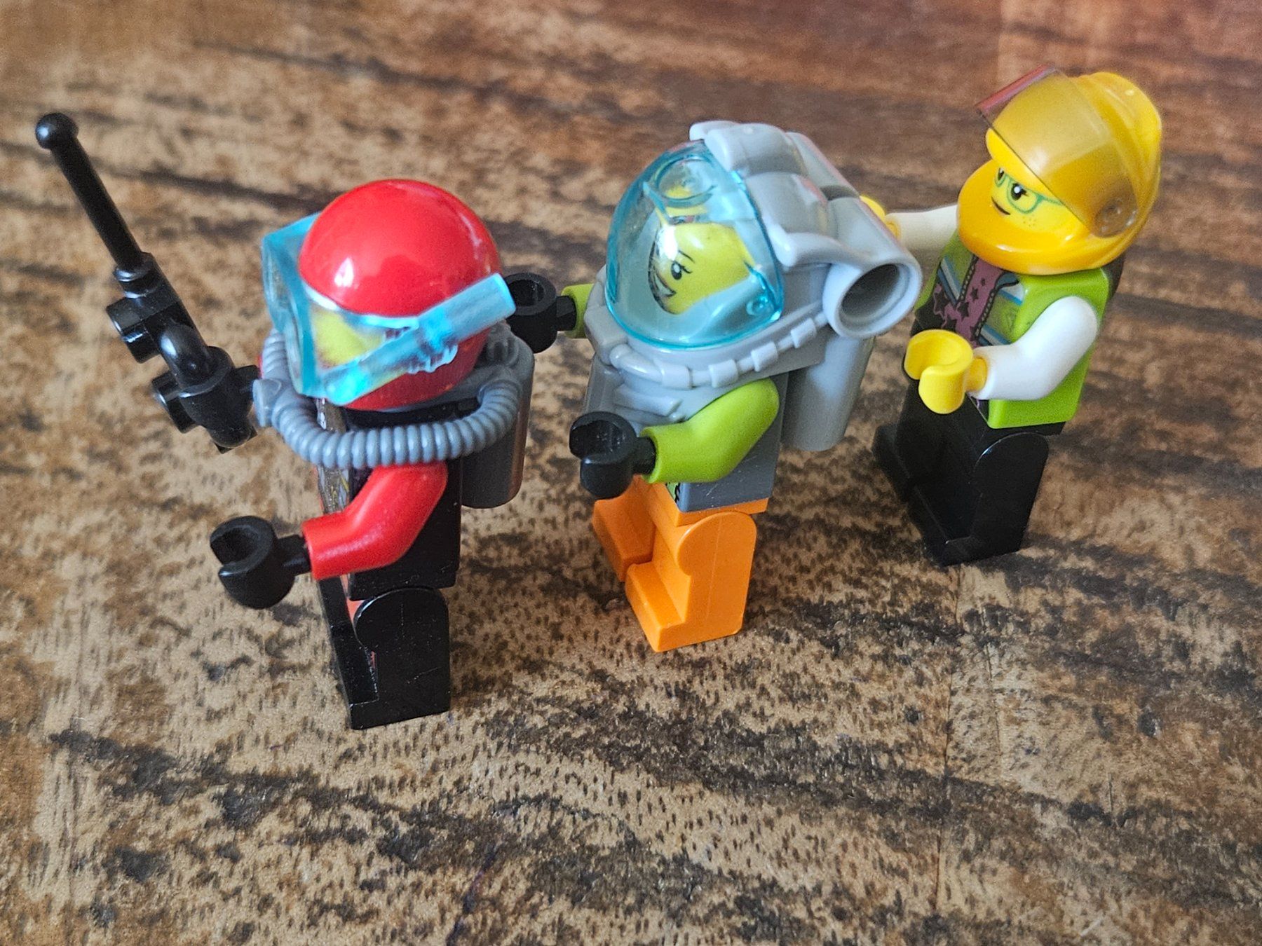Lego Kit di costruzioni: lego lot de 3 figurines – Usato da Confignon venduto da Ecrofigs 2