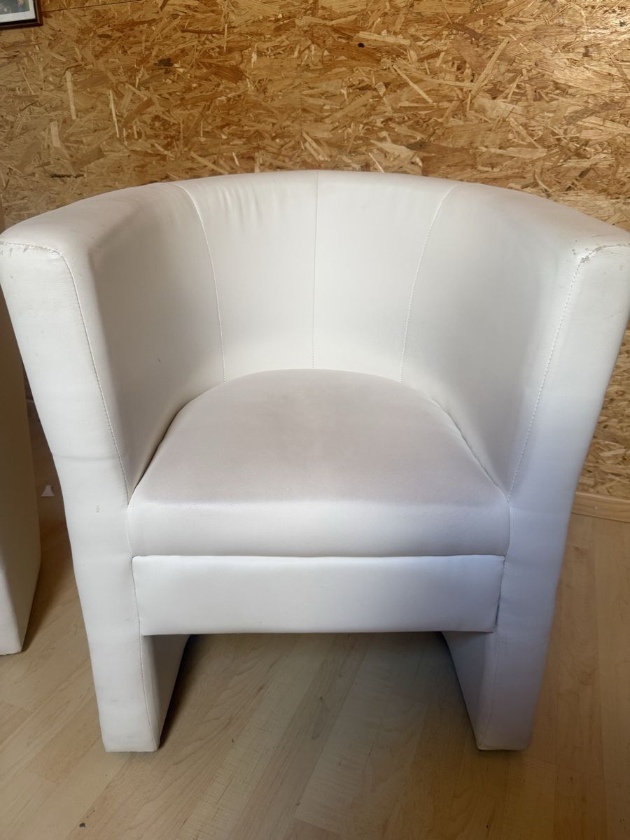 Poltrone: Weisse Kunstleder Sessel – Usato da Sursee venduto da Zollix 1