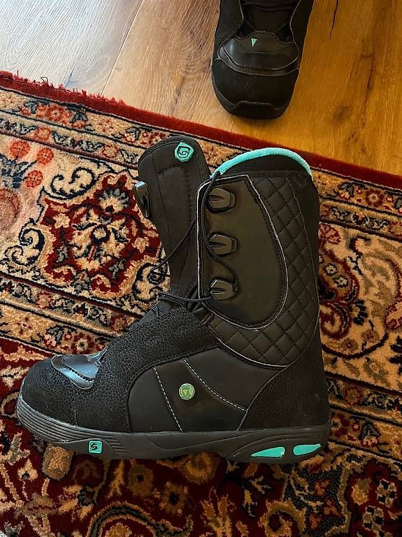 Scarpe da uomo: Salomon snowboardboots – Usato da S. Pietro venduto da ali_jf2v 1
