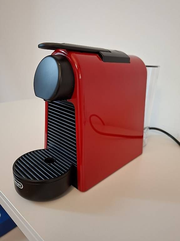 Machines à café & Machines à expresso: Nespresso ESSENZA Mini  – D'occasion à Bern par Patagonia7 2