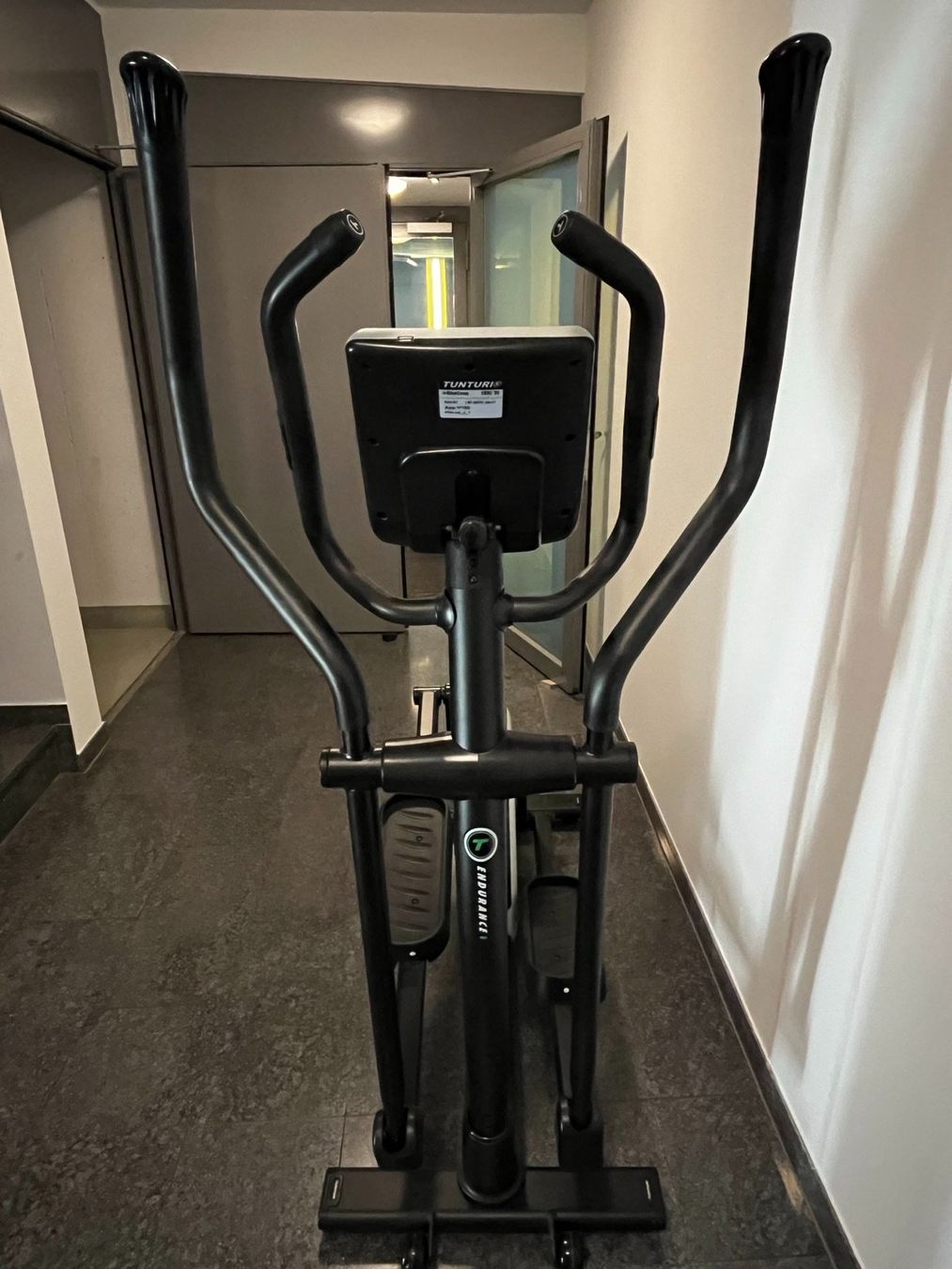 Tunturi Hometrainer: Selten benutzter Tunturi Crosstrainer C80 – Gebraucht aus Küsnacht ZH von myr_q5mc 2