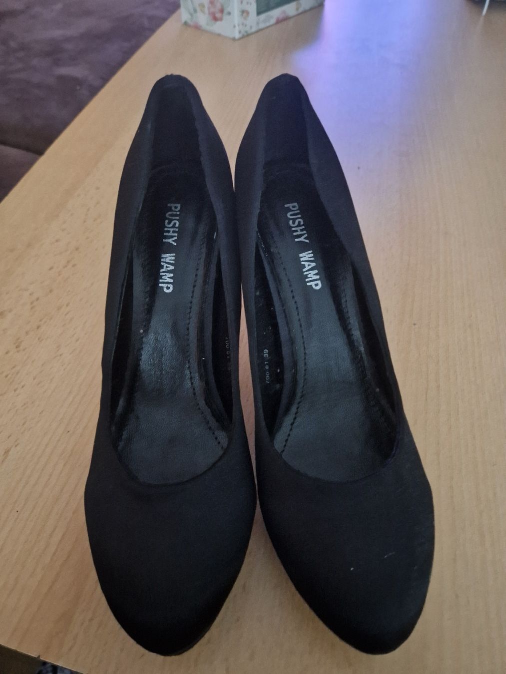 Scarpe da donna: scarpe con tacco – Usato da Giornico venduto da Vale_leo86