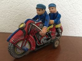 Motorrad mit Sozius Polizei MF 182 Frikt