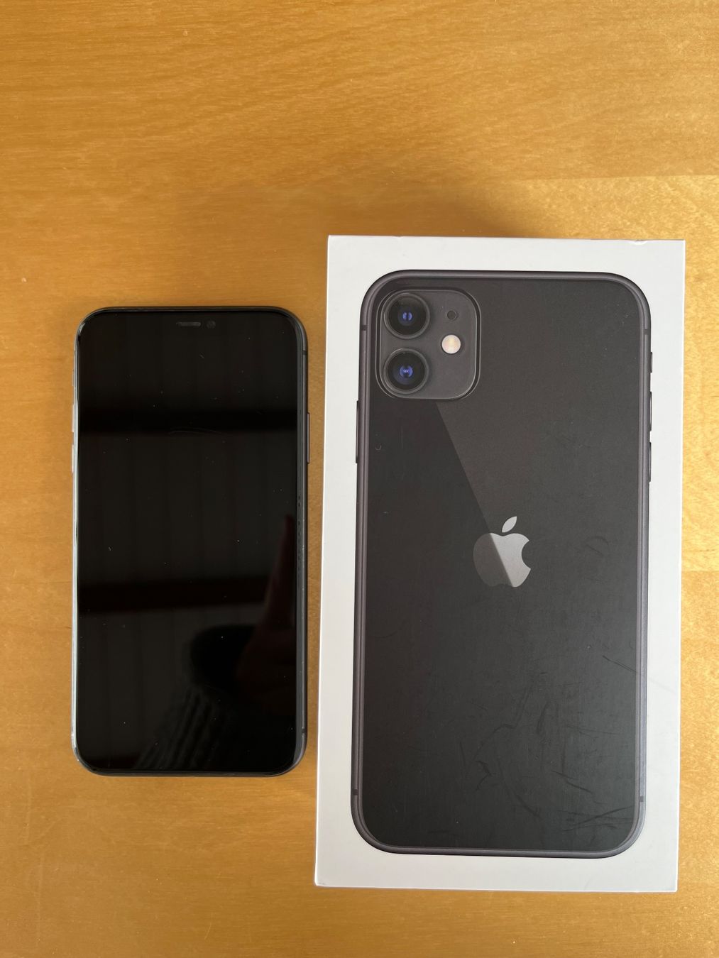 Apple Telefoni cellulari / Smartphones: iPhone 11 128GB – Usato da La Côte-aux-Fées venduto da nas_mdt7