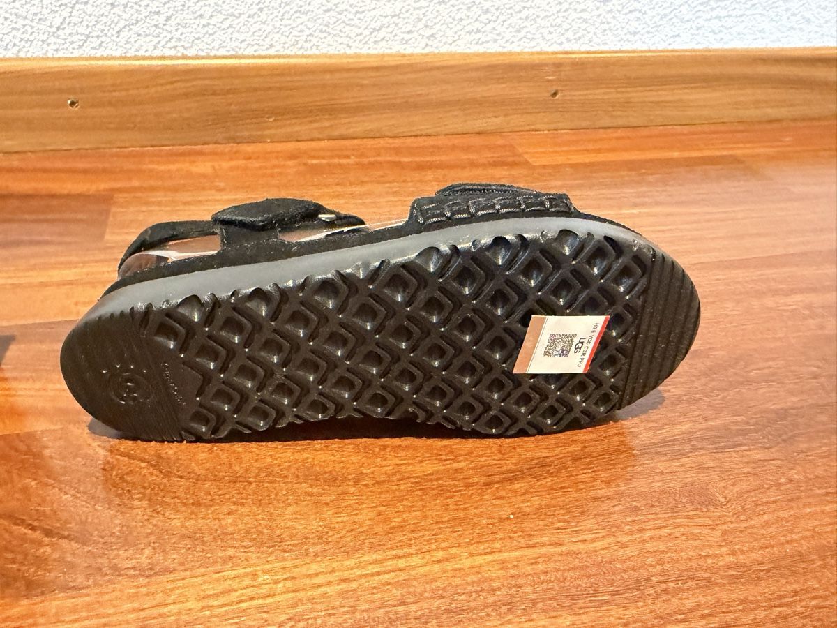 Ugg Chaussures filles: UGG Sandalen Gr. 35 – Neuf avec emballage d'origine à Glattpark(Opfikon) par Glatt19 3