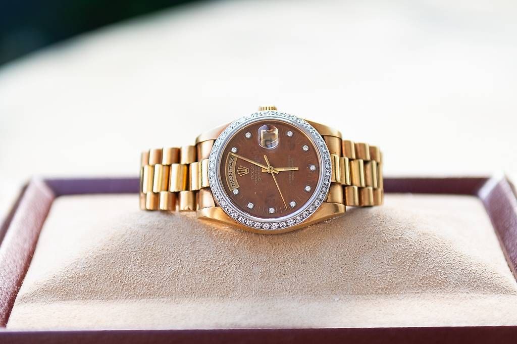 Rolex Orologi: Rolex Day Date President Ref. 18038 Diamond Walnut Dial – Usato da Magden venduto da elolas
