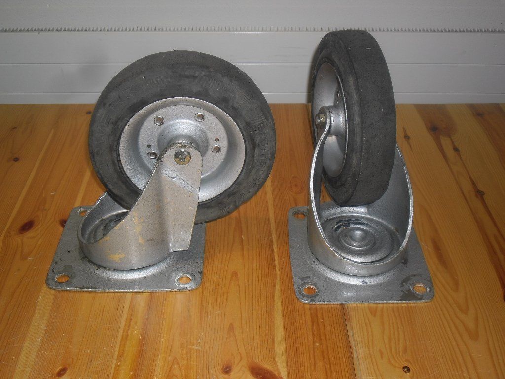 Altro per stoccaggio & trasporto: 2  Räder / Rollen , 22cm – Usato da Büren SO venduto da omsa