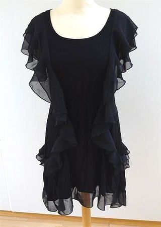 Neues Long Shirt mit Volants - schwarz - Grösse S