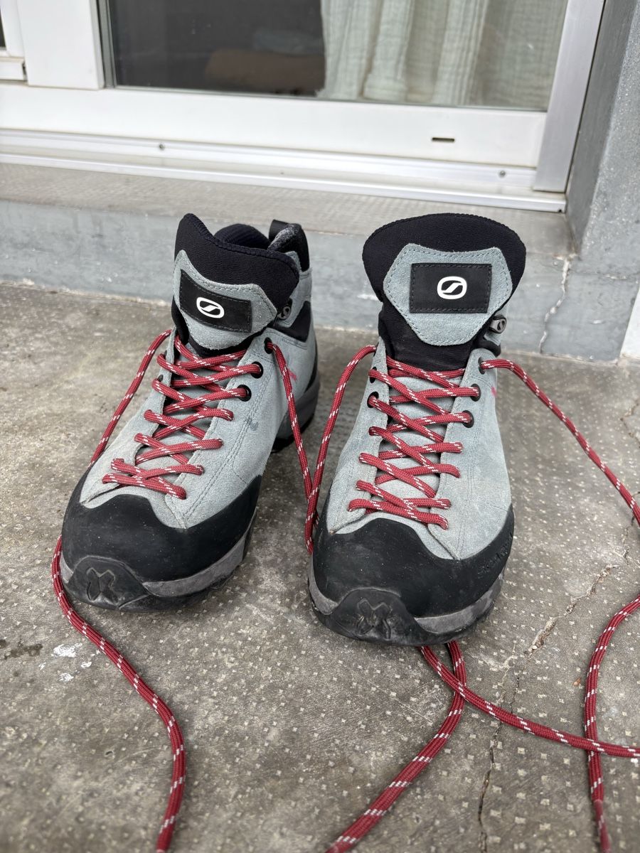 Scarpa Scarpe da uomo: Scarpa Schuhe 38.5 – Usato da Basel venduto da ter_9pt7