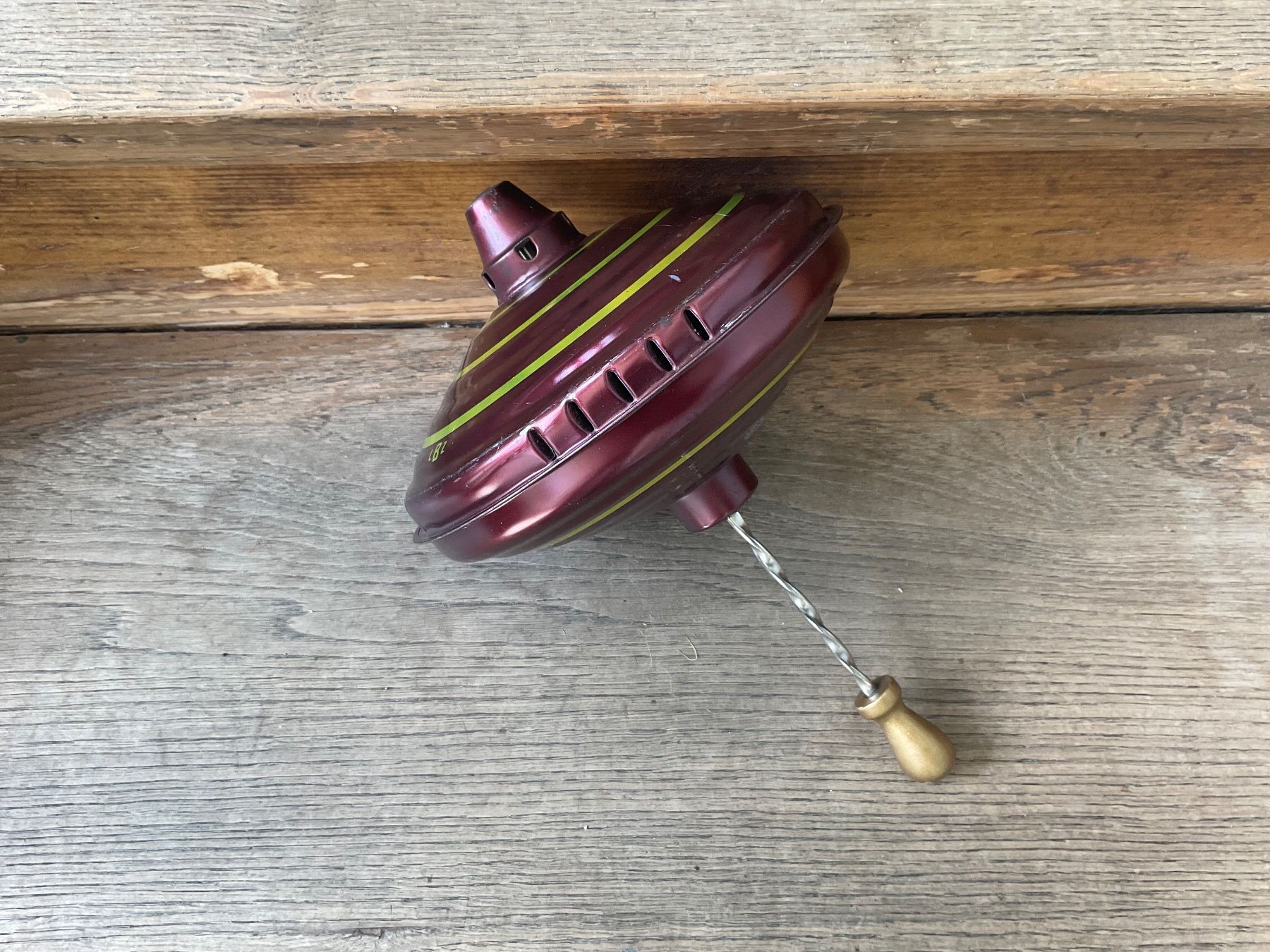 Giocattoli: Vintage Brummkreisel LBZ Blechkreisel Kreisel VERSAND 10.- – Usato da Aarau venduto da Galaktos 4