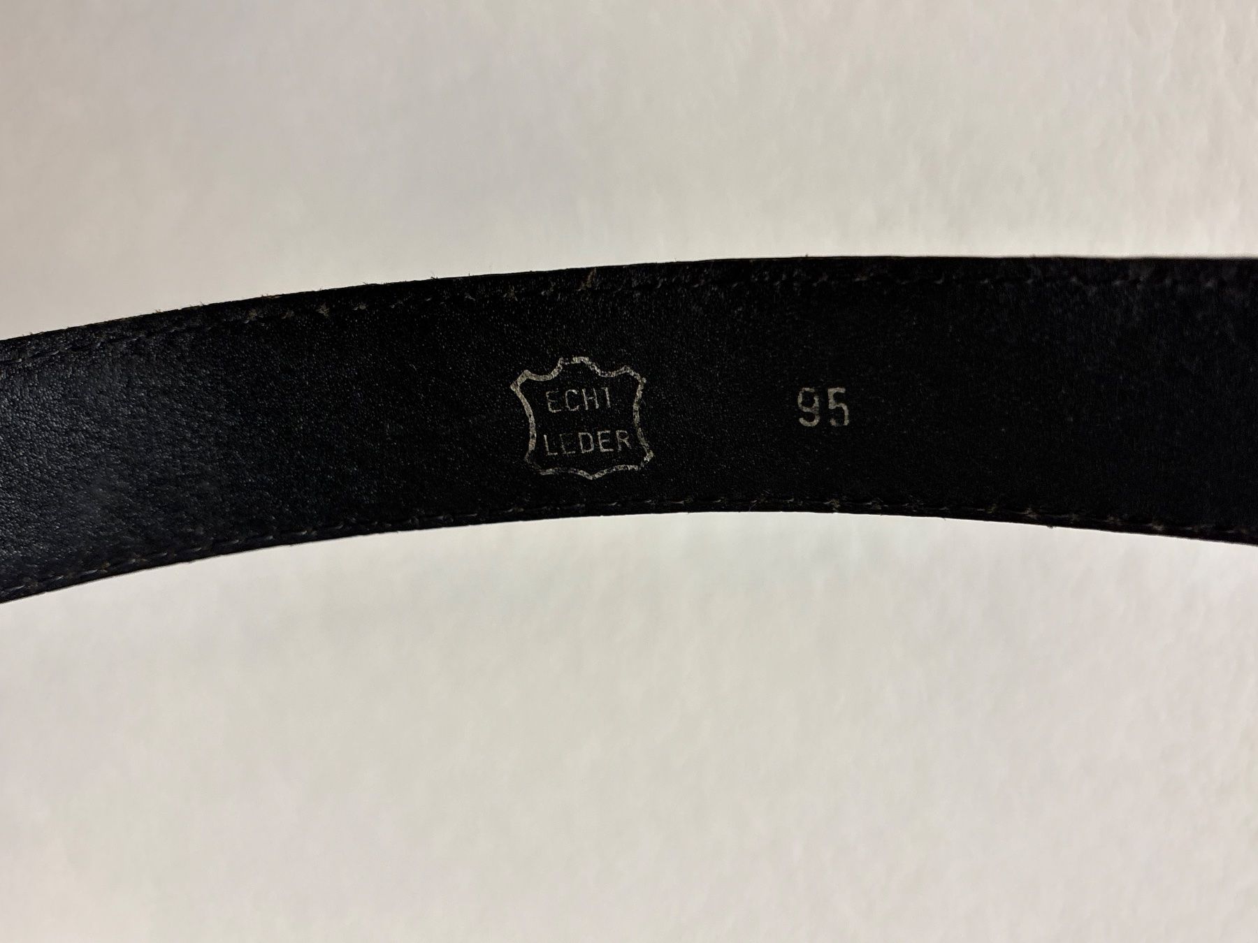 Cinture: Schwarzer Ledergürtel mit Muster, Echtleder, Gürtel – Usato da Alten venduto da AuntiesAtticFinds 3