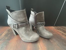 s.Oliver Stiefeletten