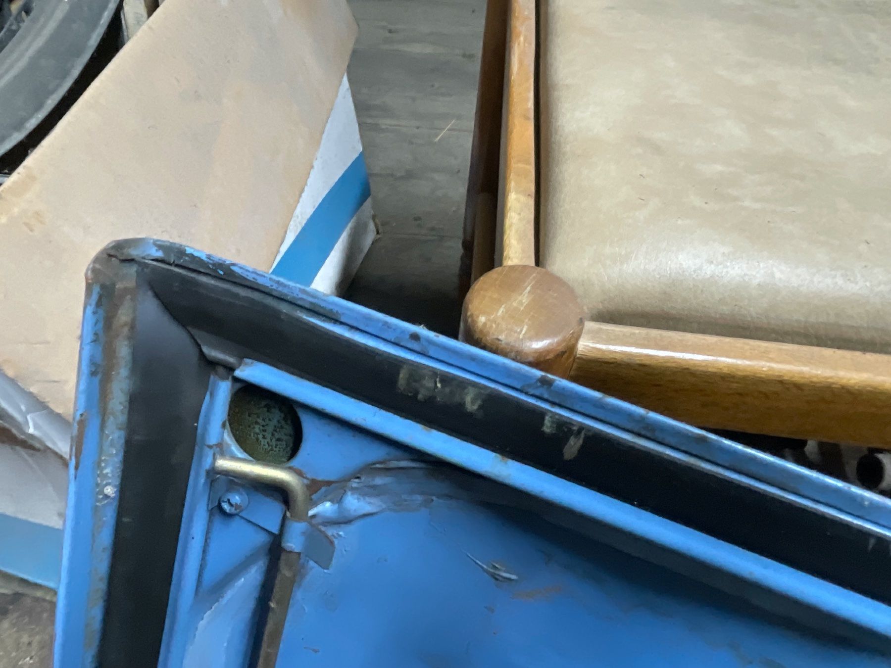 Citroën Tutti pezzi di ricambio auto: 1x Heckklappe zu Citroën 2CV – Usato da Gletterens venduto da XBHS7412 5