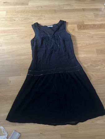 Robe noire PROMOD
